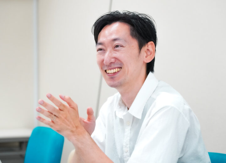 「ホームページを作ってください」と言われて、作らなかった。——集客はそのままに広告費2,000万円を削る、逆光のブランディング論・佐々木勇さん