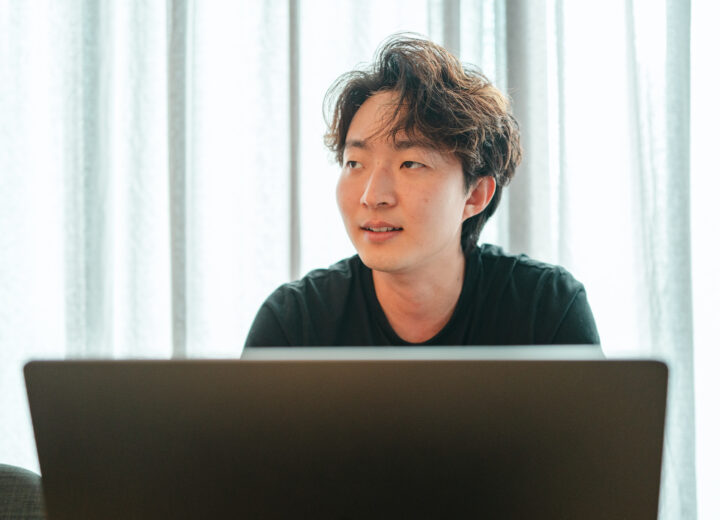 「その瞬間しかない誰かの思いを、届けたい」——ゼネコンの現場監督を辞めて、カメラを持った映像クリエイターの1年半 | Ttteal・杉岡 陸さん